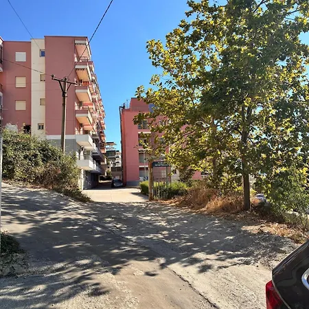 Apartman Leo In *